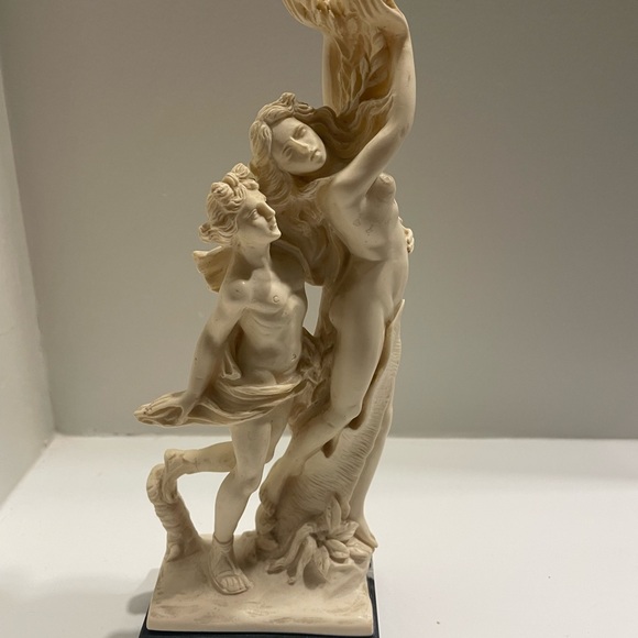 Vintage signed G. Ruggeri Apollo and Daphne statue